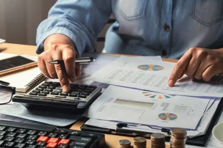 Can Taxes Be Made Simple? Here’s What You’ll Learn in B.Com – Accounting and Taxation